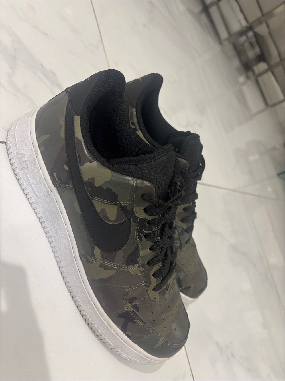 Nike Men’s Camo Low-Top Sneakers - Black/Olive Camo